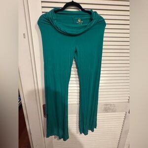 Lily Lotus Teal Leggings